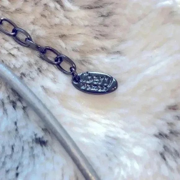 Liberty Woman Silver Statement Necklace - Picture 2 of 4